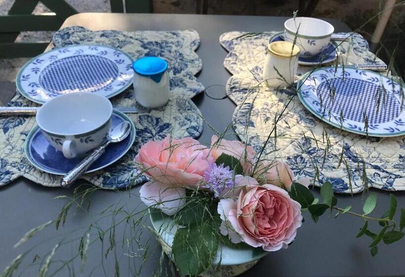 ベッドアンドブレックファースト Bergerie Balbonne