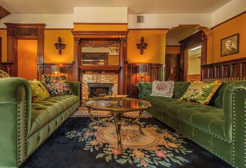 تختخواب و صبحانه Orman Mansion   Pueblo S Most Luxurious Stay!