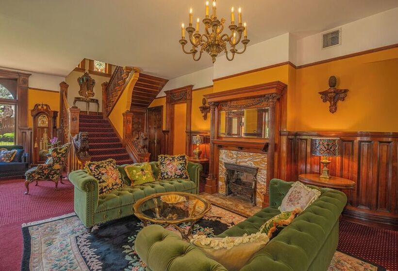 تختخواب و صبحانه Orman Mansion   Pueblo S Most Luxurious Stay!