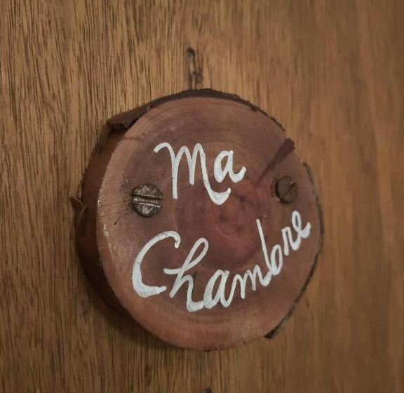 تختخواب و صبحانه Villa Les Chariotins