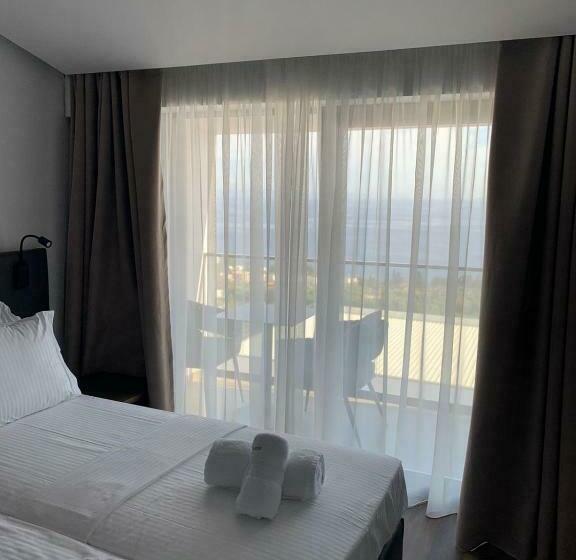Black Diamond Hotel Dhermi