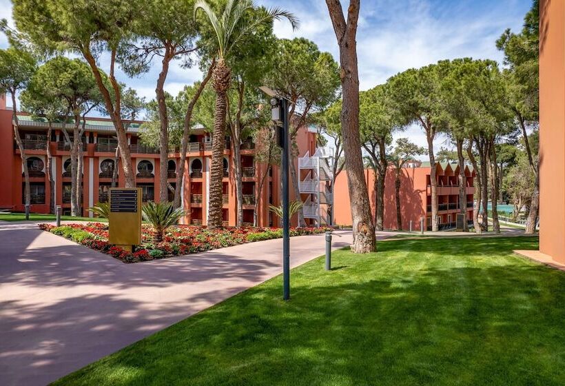 ホテル Rixos Park Belek, The Land of Legends Access