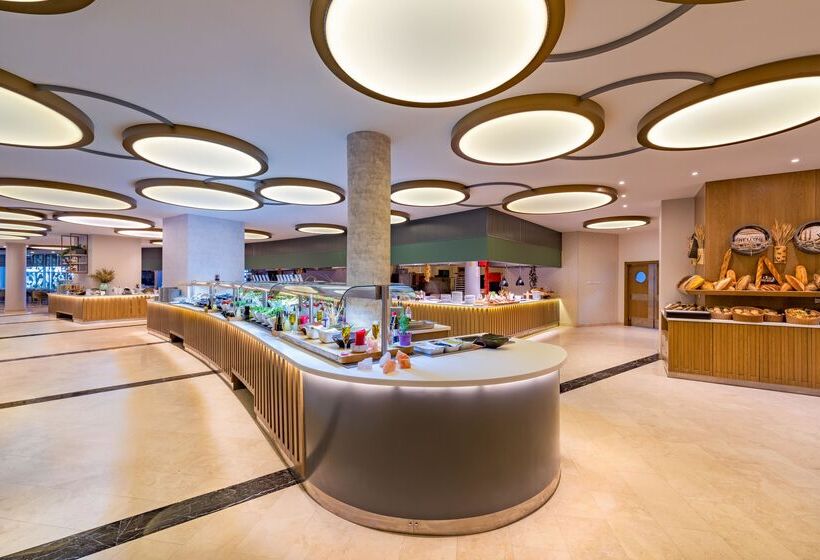ホテル Rixos Park Belek, The Land of Legends Access