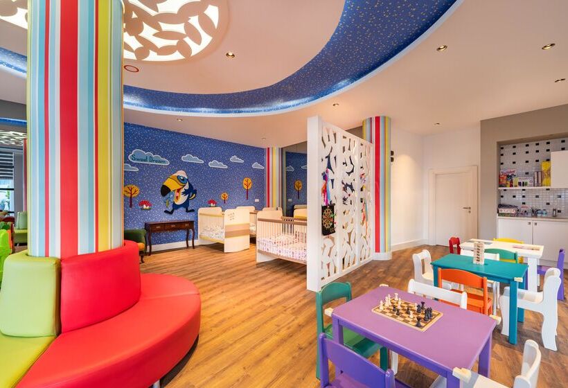 ホテル Rixos Park Belek, The Land of Legends Access