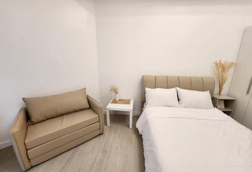 Minimalist Condo In Azure North