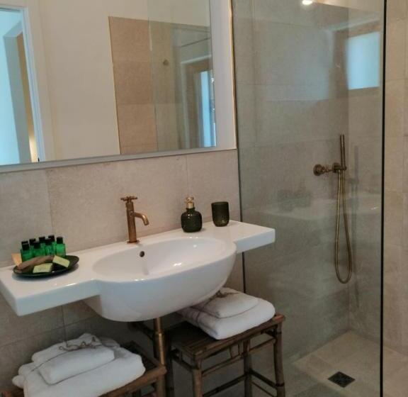 Пансион Intornoalnoce Suites