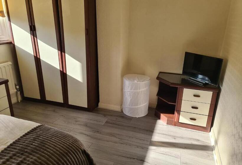 بنسيون Mesa Property Services