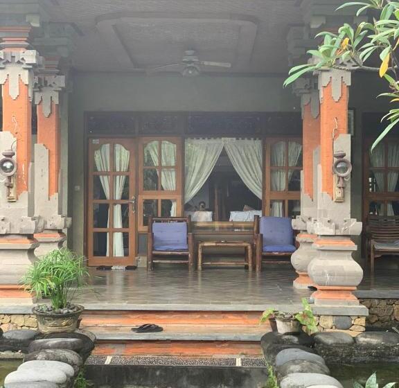 膳宿费 Narafa S Guest House