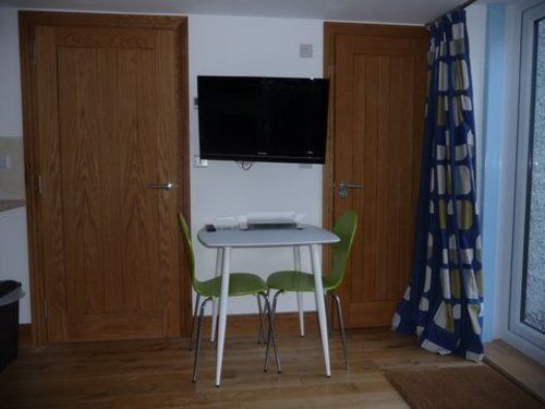 ベッドアンドブレックファースト Gun Rock