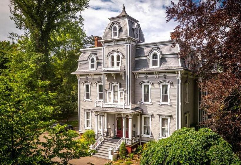 צימר Queen Anne Inn