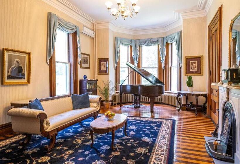 צימר Queen Anne Inn