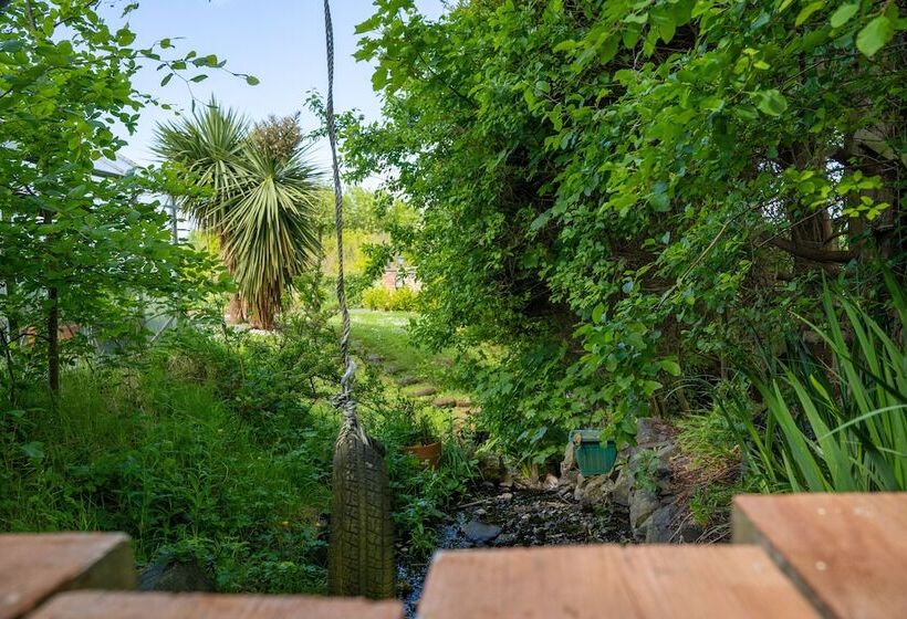 مبيت وإفطار Rest A While