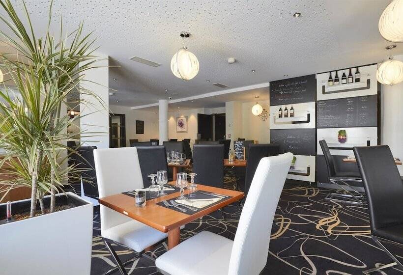 ホテル Kyriad Saint Quentin En Yvelines  Montigny