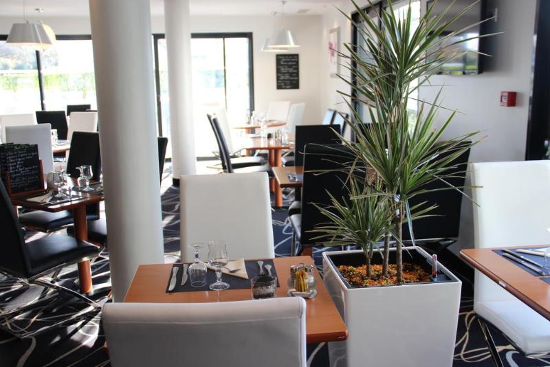 ホテル Kyriad Saint Quentin En Yvelines  Montigny