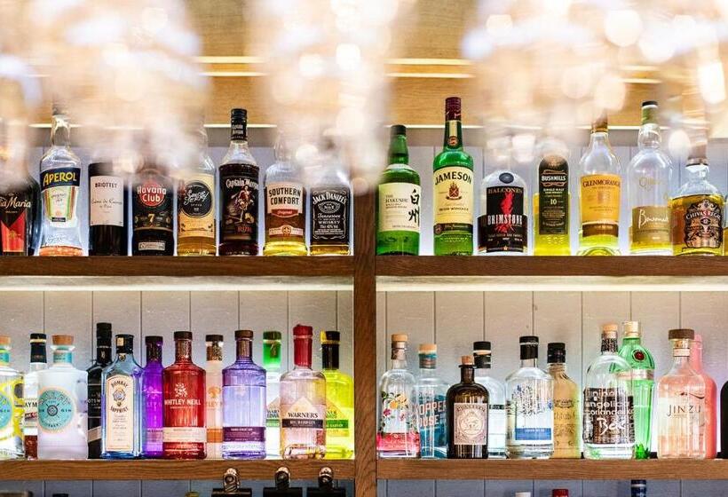 هتل The Royal Oak