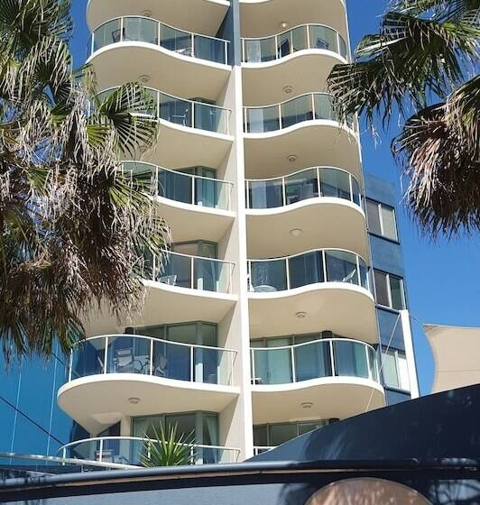 Malibu Apartments