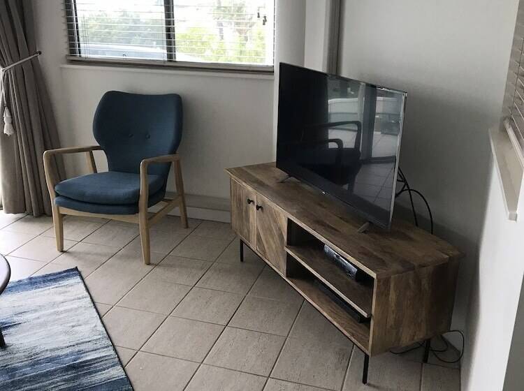 Malibu Apartments