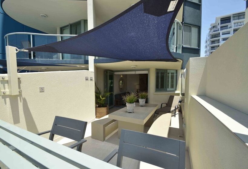 Malibu Apartments