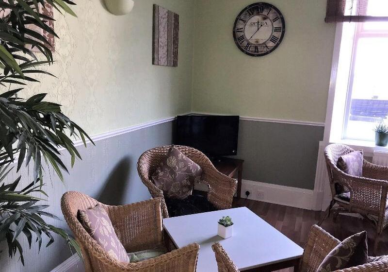 بنسيون Beechwood Ensuite Guest House