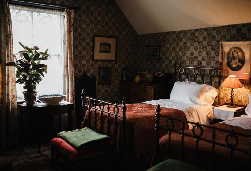 St Benedict   Victorian Bed And Breakfast