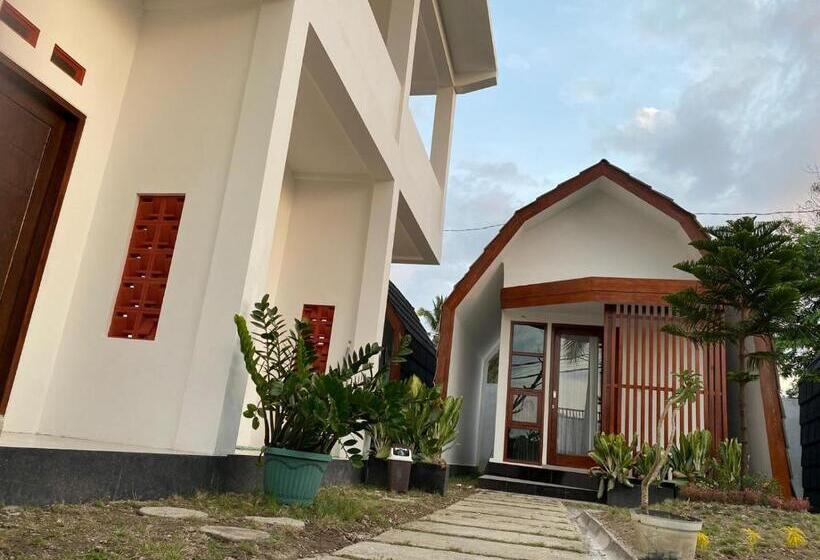 הוסטל Linobi Homestay