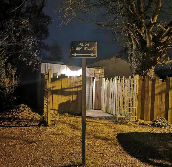 민박 Au Poème Du Chêne, Logement Indépendant, Intimité, Arrivée Autonome