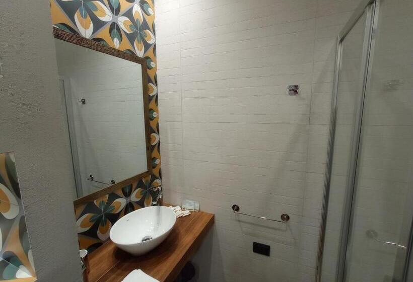 تختخواب و صبحانه Suites Elifani