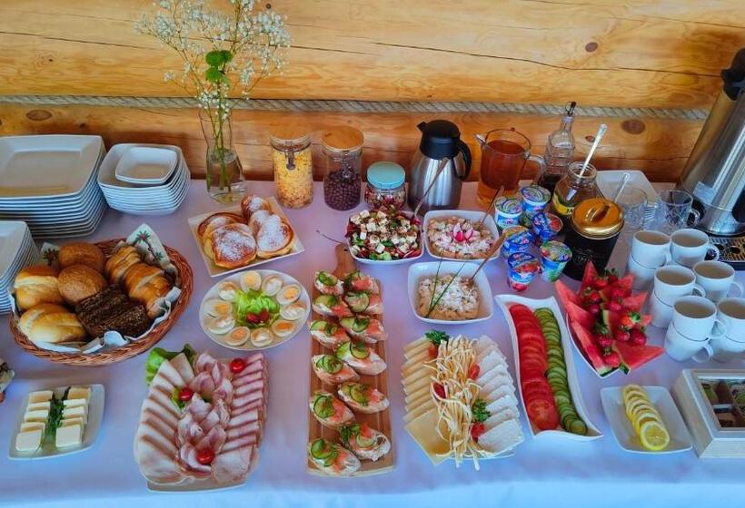 ベッドアンドブレックファースト Willa Adamówka