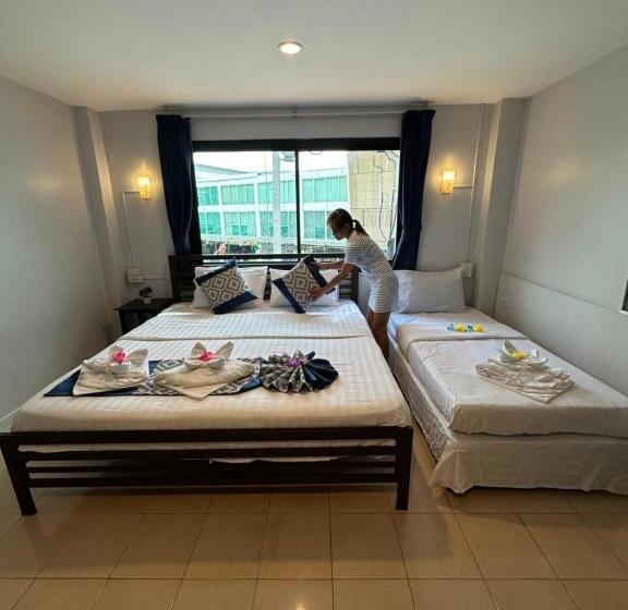 هتل Golden Monkey Samui