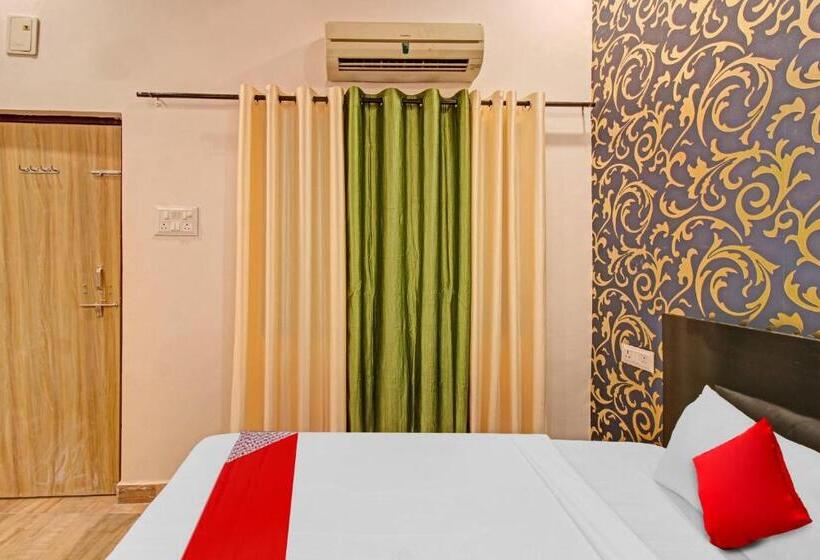 호텔 Oyo Flagship 80648 Resort Stay Inn