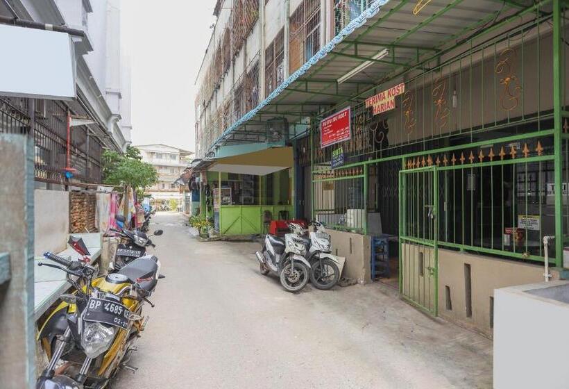 בית מלון כפרי Spot On 92072 Restu Ibu Homestay Syariah
