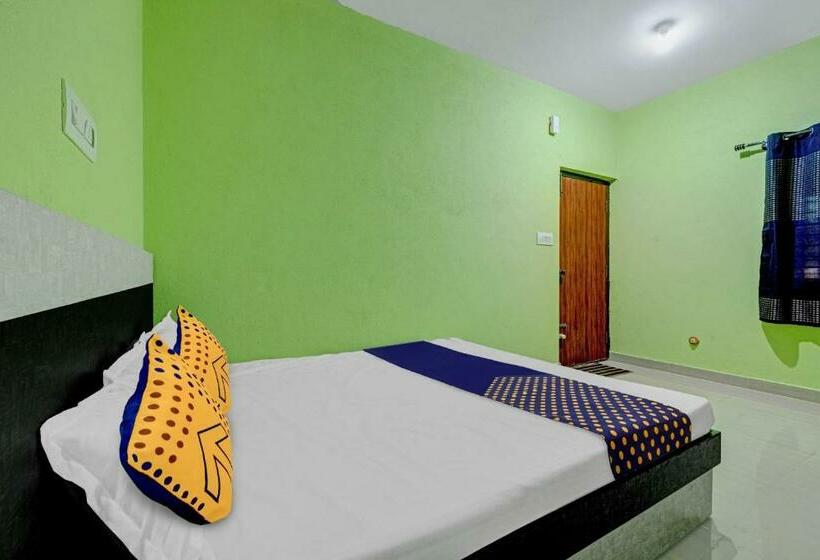 ホテル Spot On B R Comforts Krs Back Water