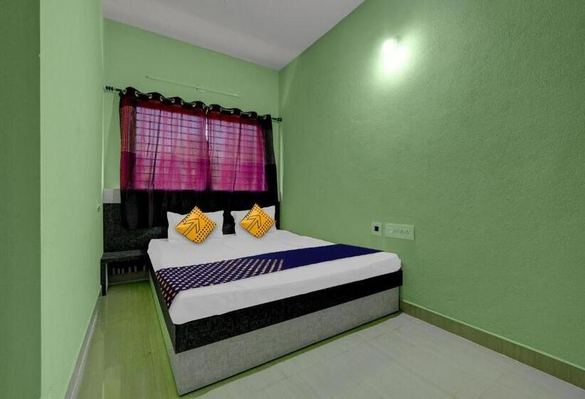 ホテル Spot On B R Comforts Krs Back Water