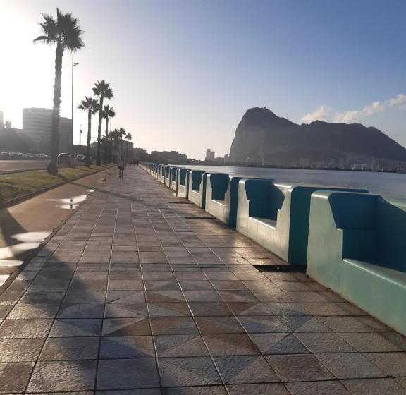 پانسیون Gibraltar Views Guest House