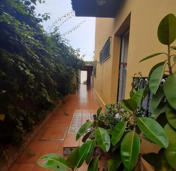 پانسیون Gibraltar Views Guest House