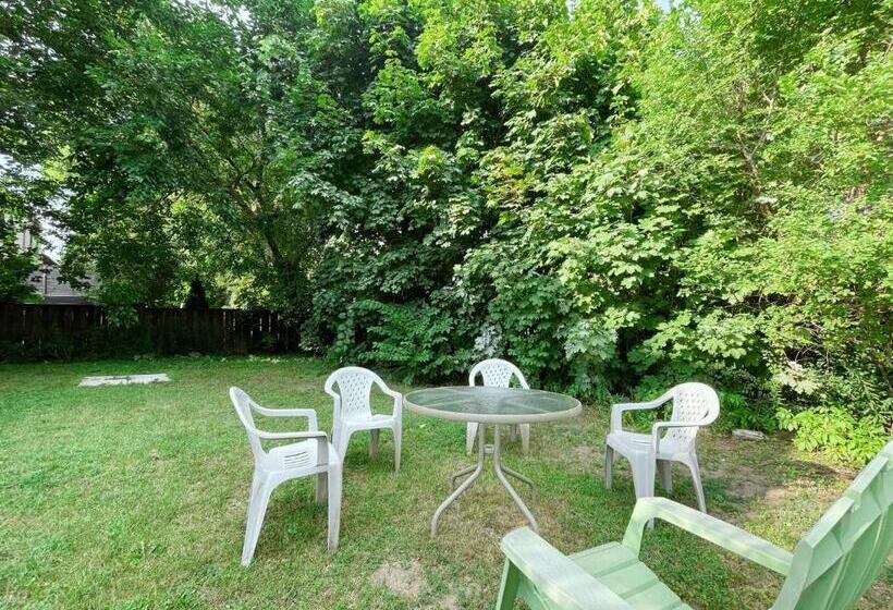 פנסיון Private Suite In Forest Hill With Full Kitchen And Parking