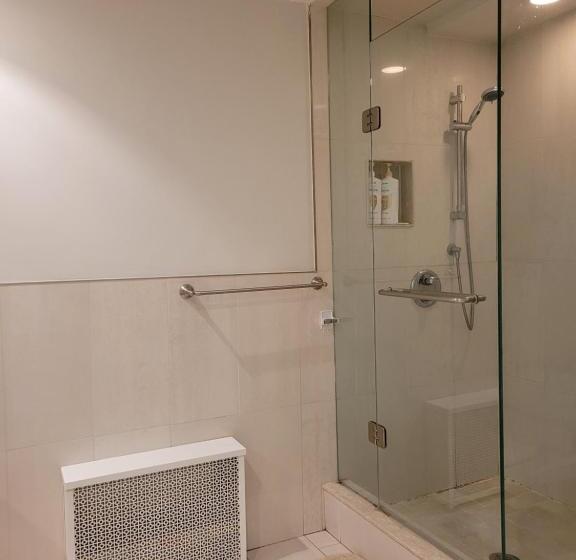 פנסיון Private Suite In Forest Hill With Full Kitchen And Parking