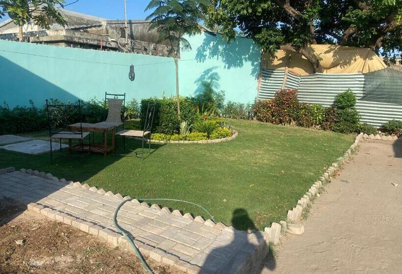 הוסטל Aeropark Residencial
