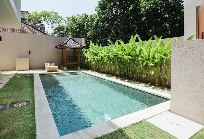 تختخواب و صبحانه Donguri House Bali