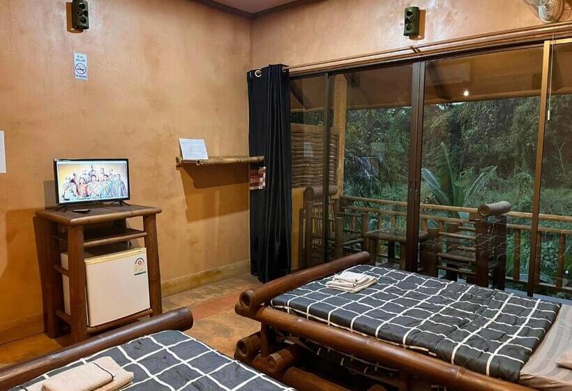 هتل Akha River House Cr