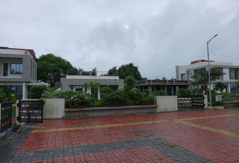 酒店 Chandan Van Club & Resort