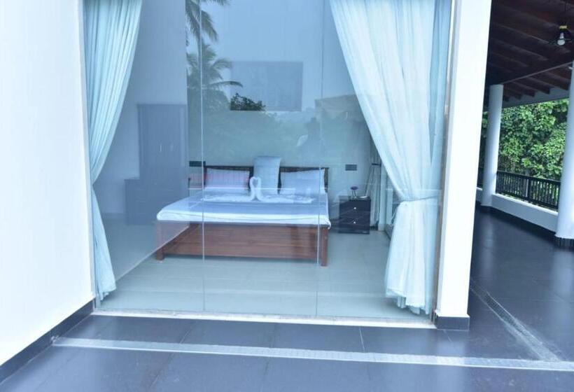 בית מלון כפרי Margosa Mountain Villa