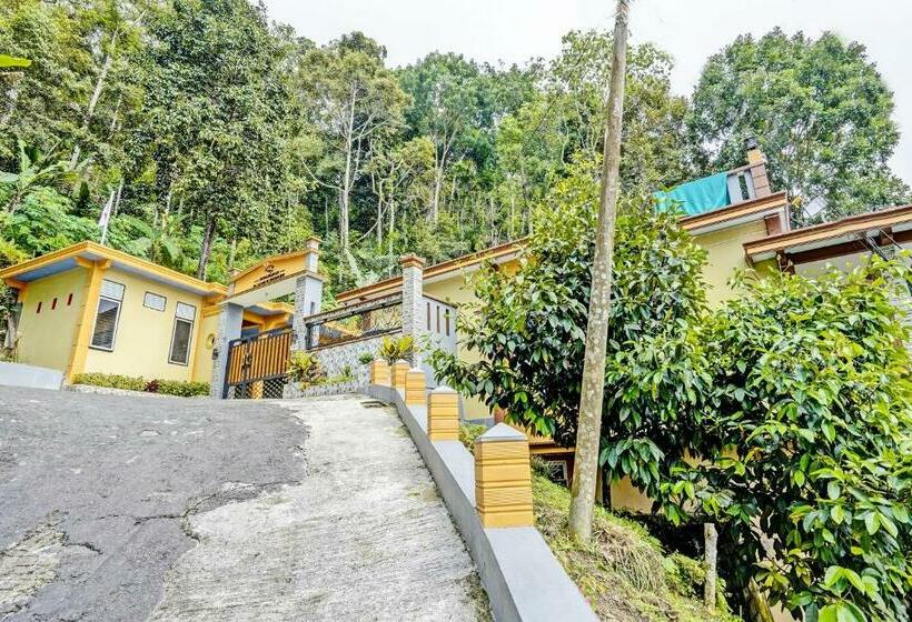 호텔 Oyo 92049 D Jamus Resort Telaga Ngebel