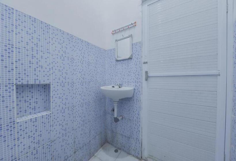 هتل Reddoorz Near Juwata Airport Tarakan