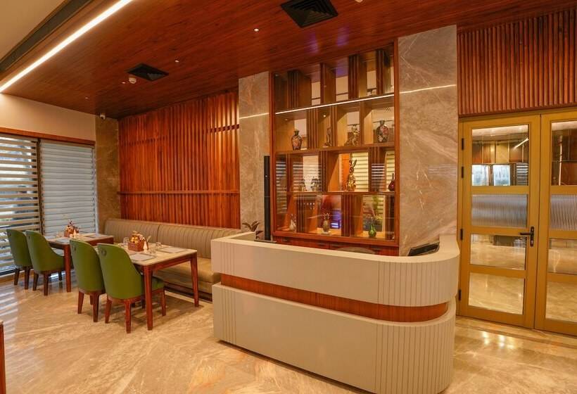 호텔 Regenta Place Chandigarh Mohali