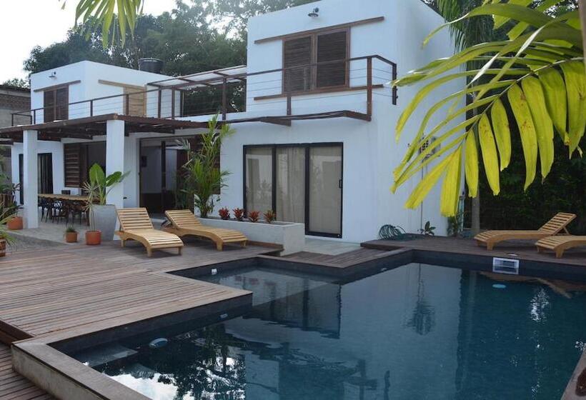 تختخواب و صبحانه Casa La Rayanna