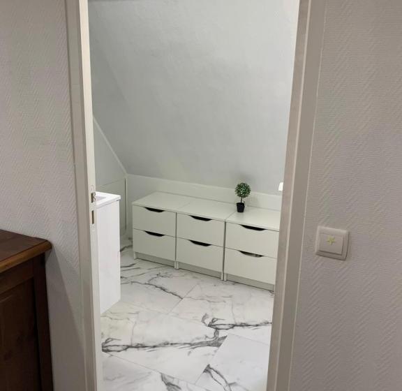 住宿加早餐  Chambre Rustique Avec Double Lit Et Sa Salle De Bain Privée