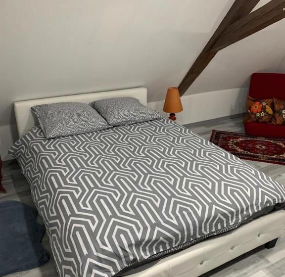 住宿加早餐  Chambre Rustique Avec Double Lit Et Sa Salle De Bain Privée