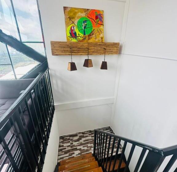 هتل Aaron Filandia