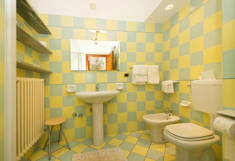 ホテル Albergo Ponte Di Nava